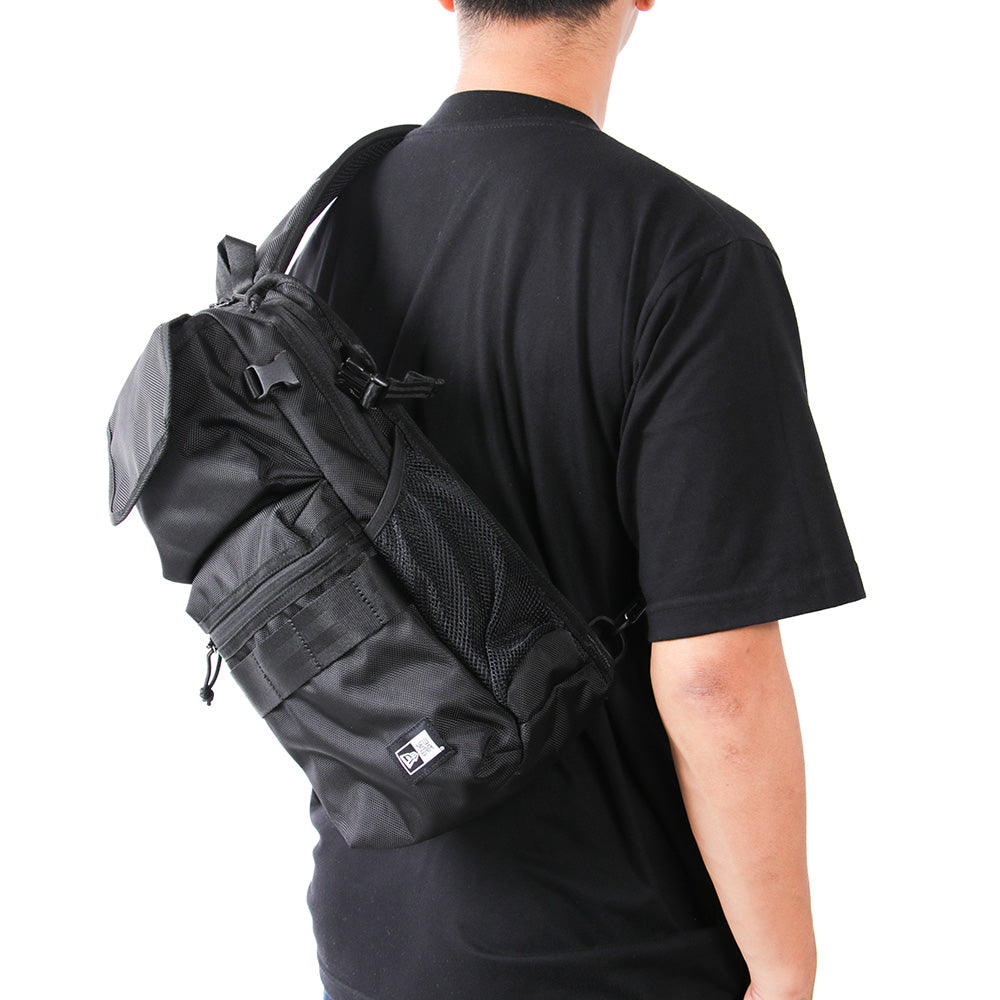 box logo black sling body bag back