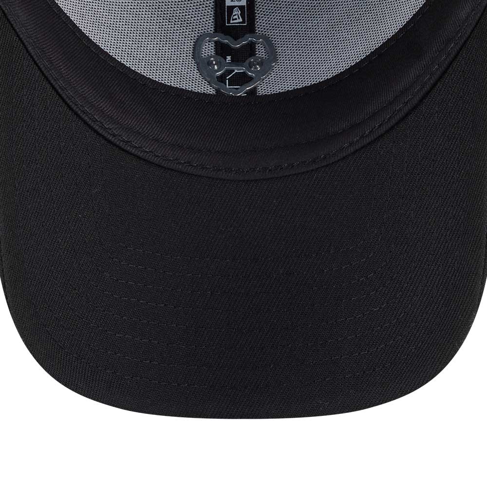 valentines pack black 9forty adjustable cap detail and color