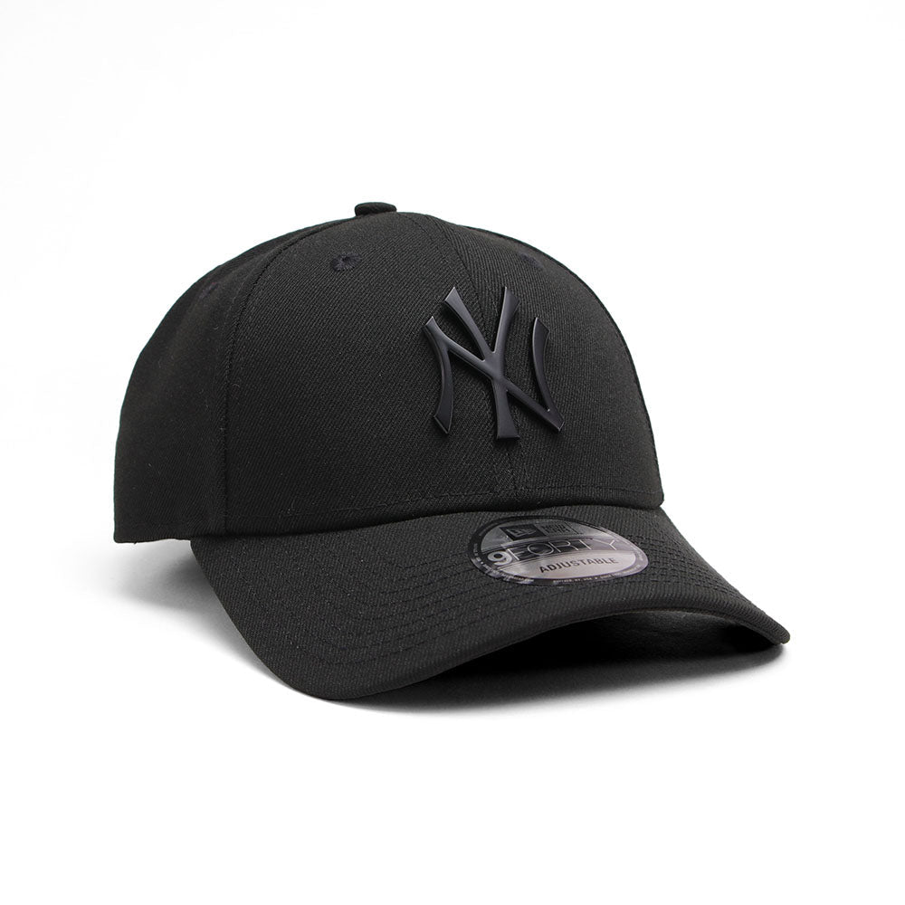new era new york yankees metal badge ss26 black 9forty adjustable cap 1 logo and print