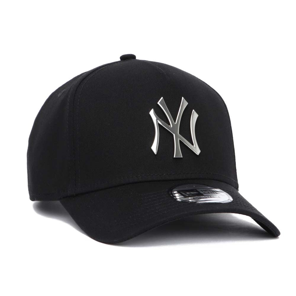 new york yankees mlb silver metal badge black 9forty a frame adjustable cap logo and print