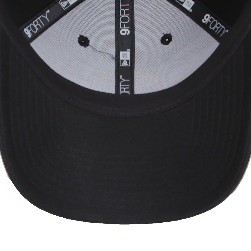 Manchester United FIFA Football Basic Black 9FORTY Adjustable Cap