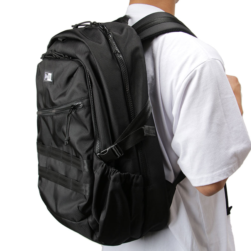square logo black 33l urban backpack back