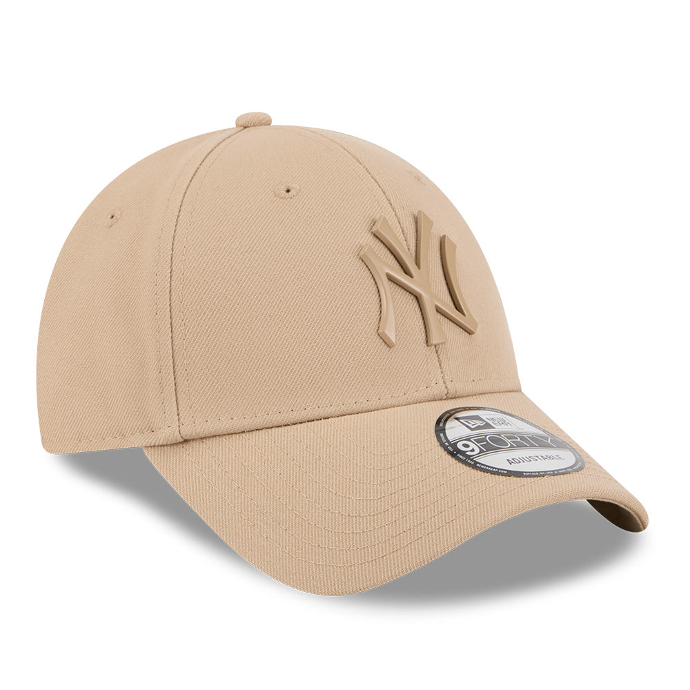 new era new york yankees metal badge ss26 camel 9forty adjustable cap logo and print