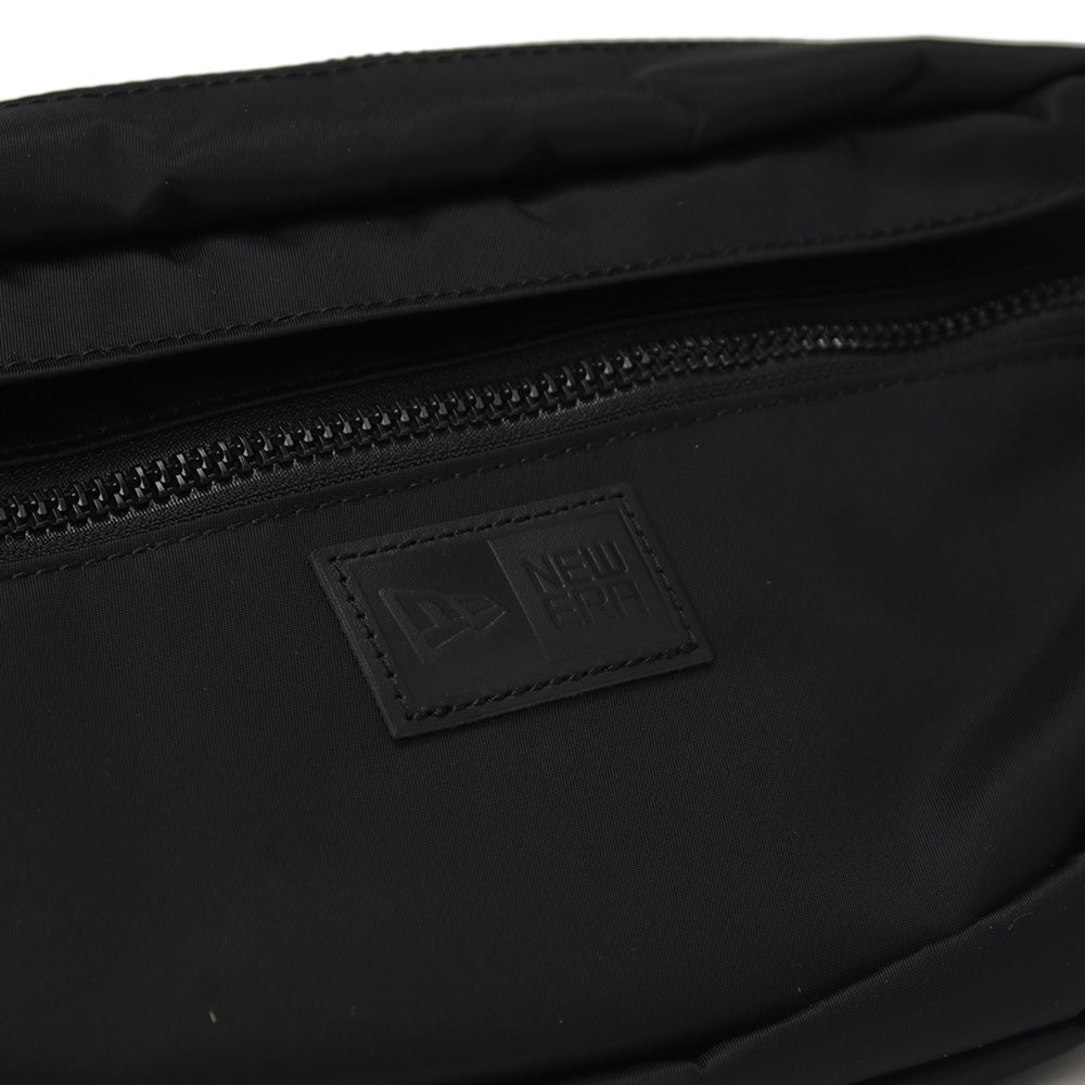 black logo 3l black explorer waist bag side