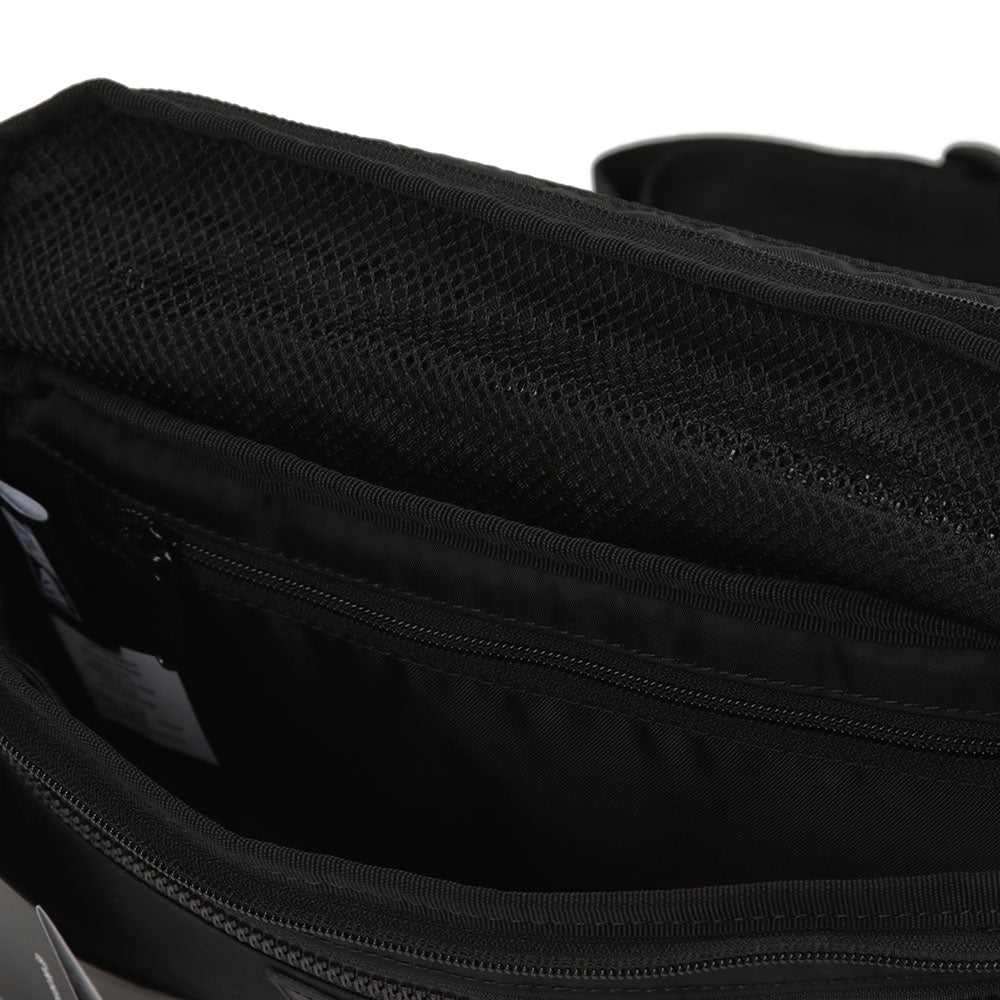 black logo 3l black explorer waist bag