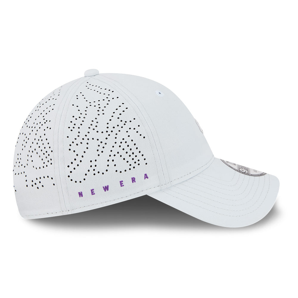 new era mini mountain logo ss26 silver snow 9forty unstructured adjustable cap angle