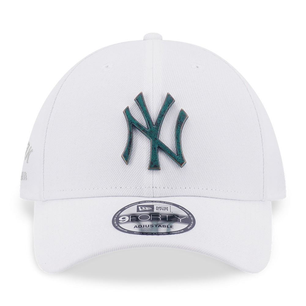 new era new york yankees metal badge bronze green white 9forty adjustable cap front and side