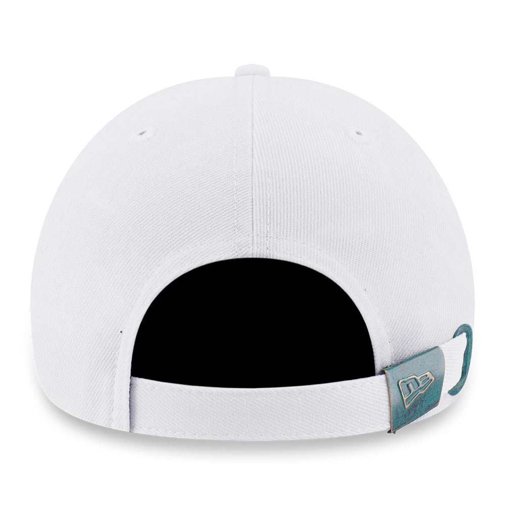 new era new york yankees metal badge bronze green white 9forty adjustable cap logo and print