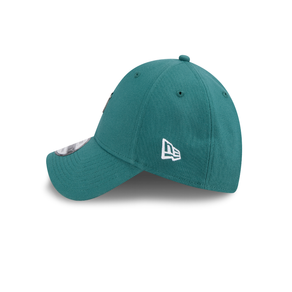 A teal green baseball cap with a white embroidered New Era logo on the side, displayed on a clean white background with a soft drop shadow.