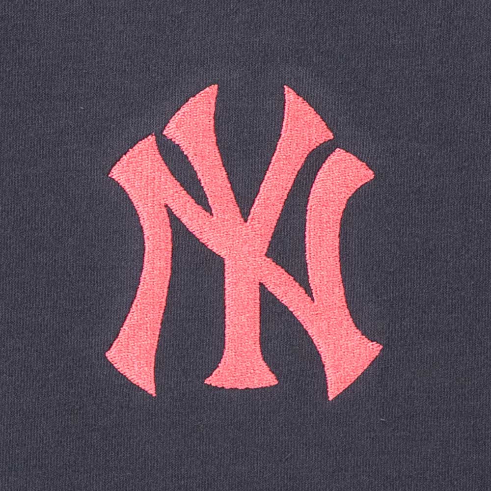 new york yankees color era ss26 graphite women boxy crop top short sleeve t shirt with print