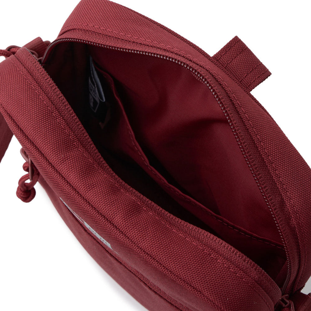 logo burgundy square shoulder pouch bag