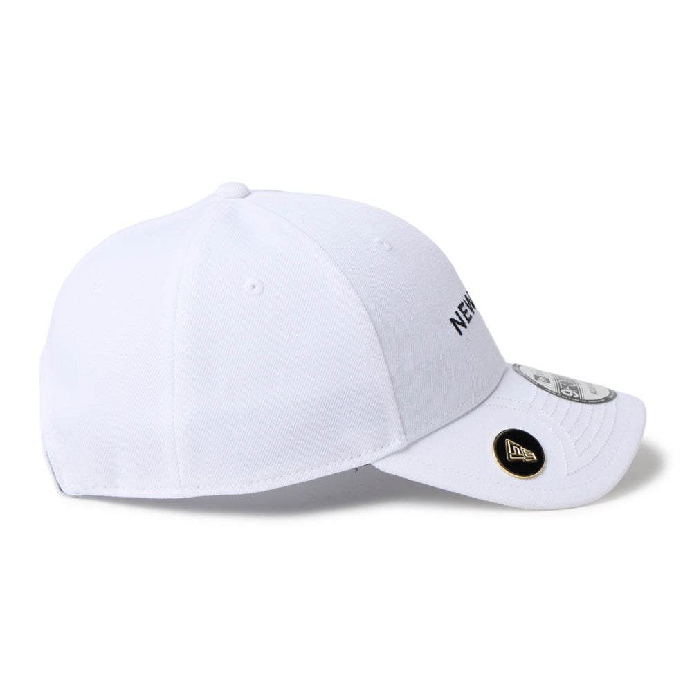 new era wordmark golf white 9forty velcro strap adjustable cap close-up front view