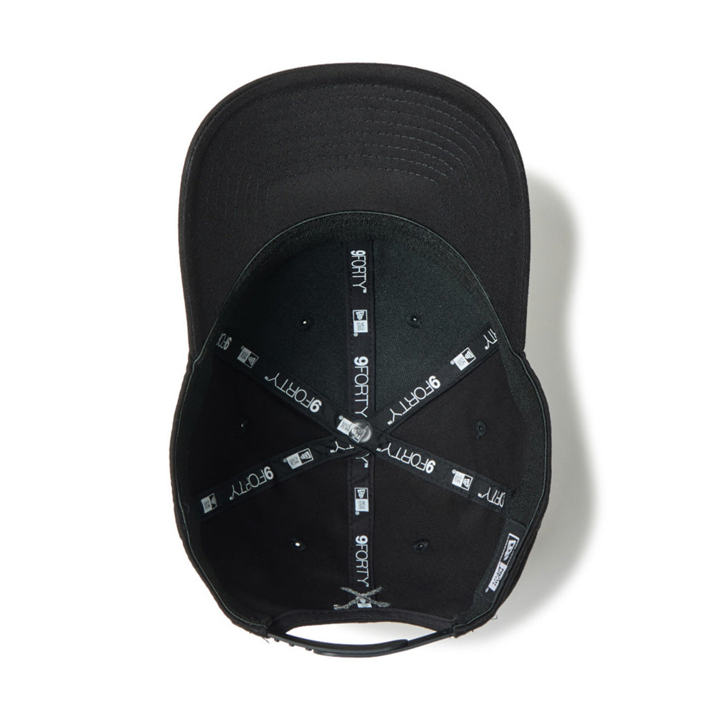 new era script oval patch black golf 9forty stretch snapback cap detail and color