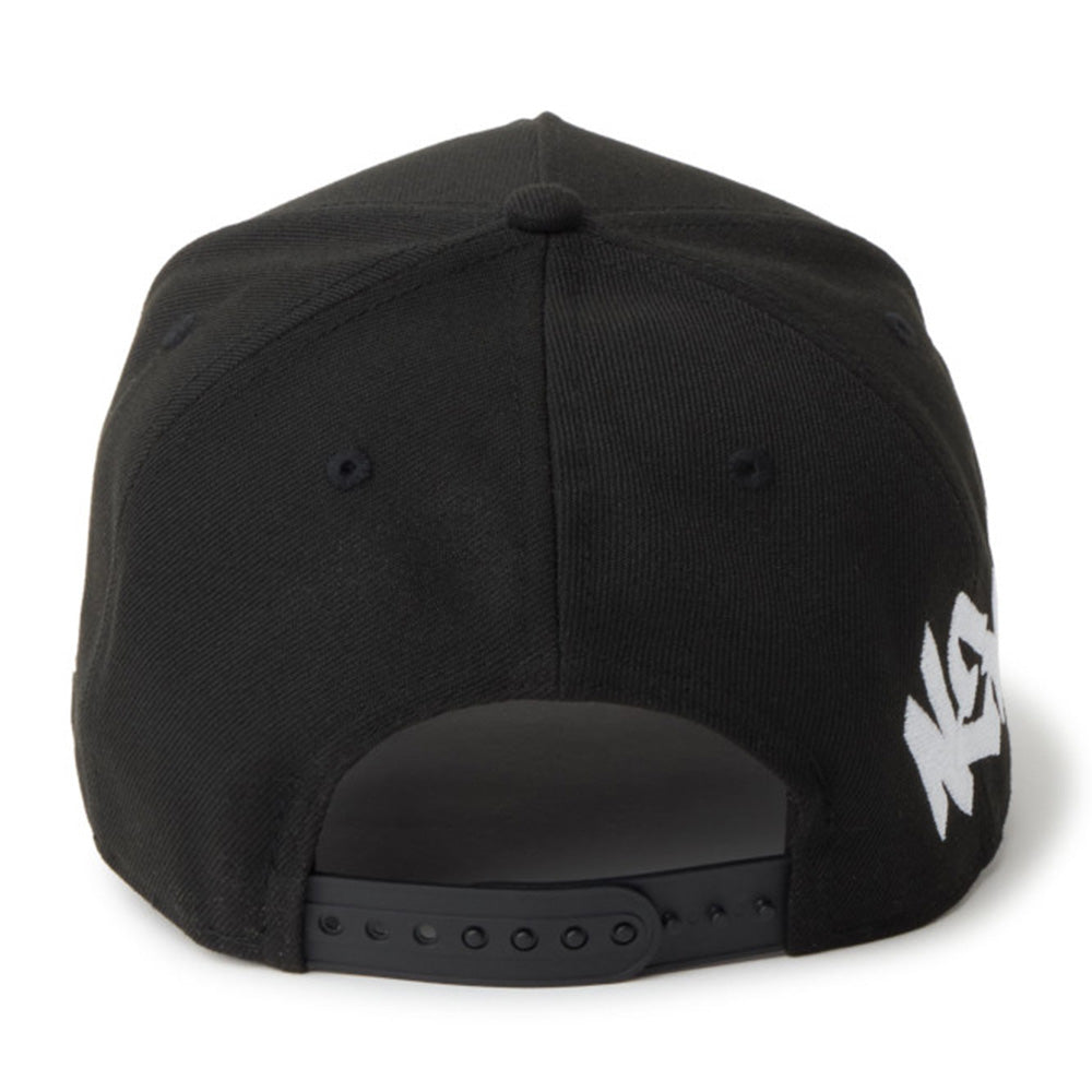 new era wordmark tagging essential black 9forty a frame adjustable cap detail and color