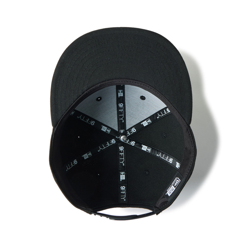 new era silver wordmark metal flag black 9fifty snapback cap opposite