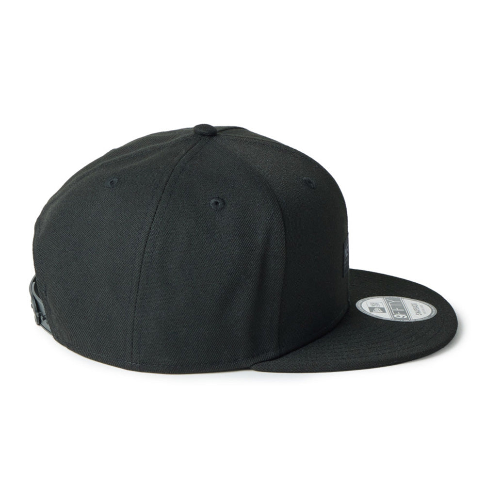 Black Wordmark Metal Flag Black 9FIFTY Snapback Cap