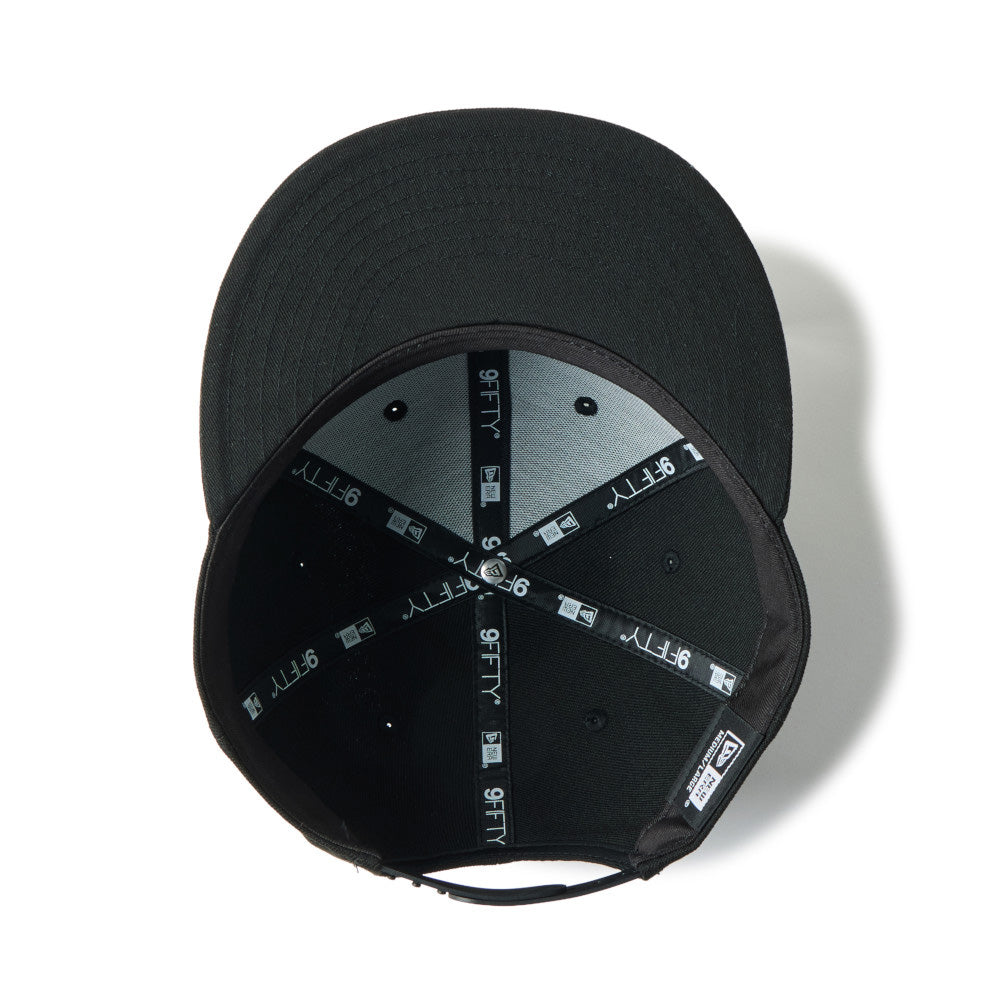 new era black wordmark metal flag black 9fifty snapback cap logo and print
