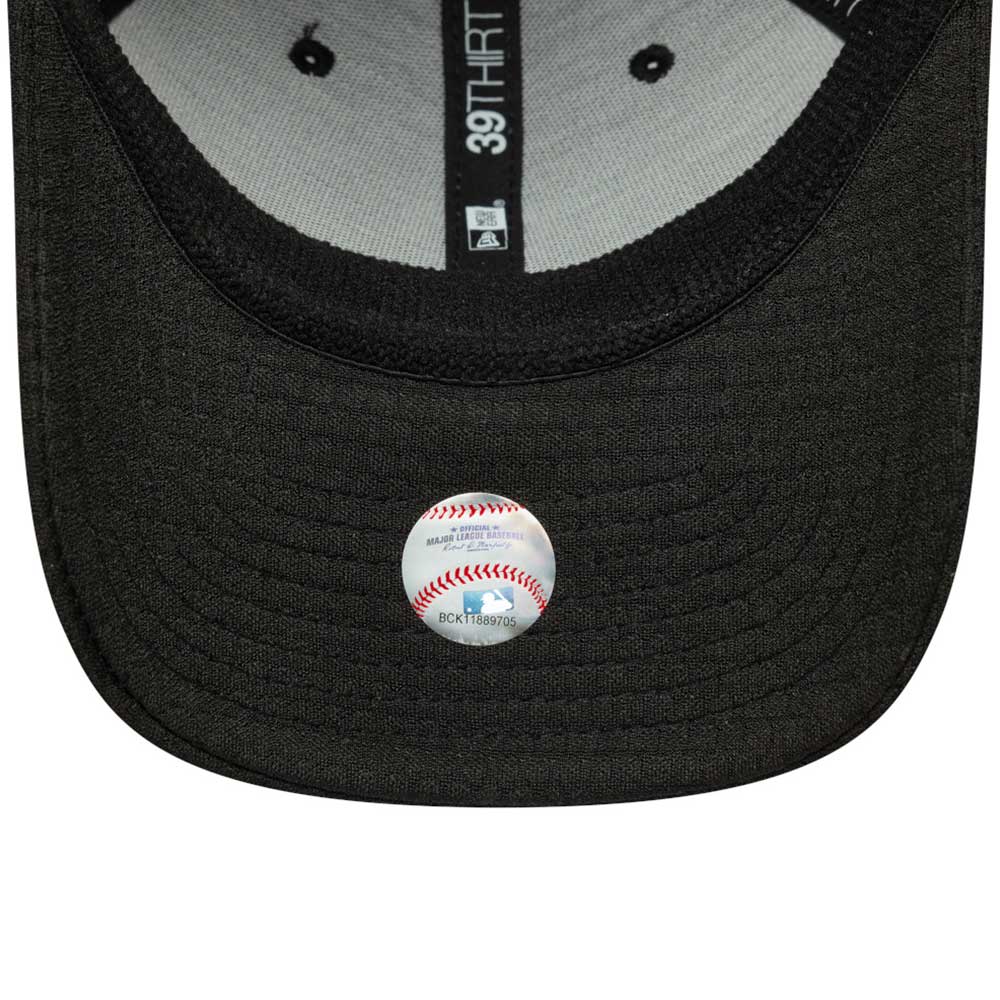 new york yankees stretch mesh black 39thirty stretch adjustable cap logo and print