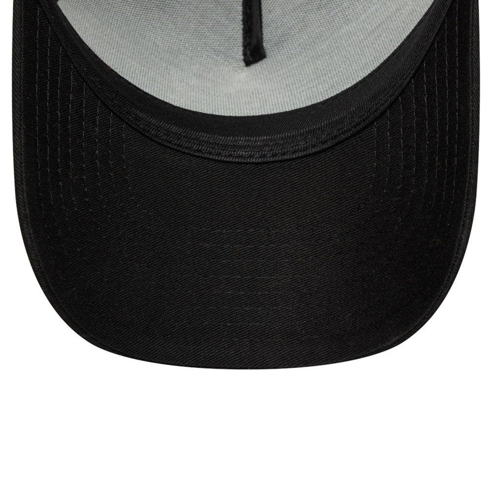 liverpool football club black core 9forty trucker snapback cap detail and color